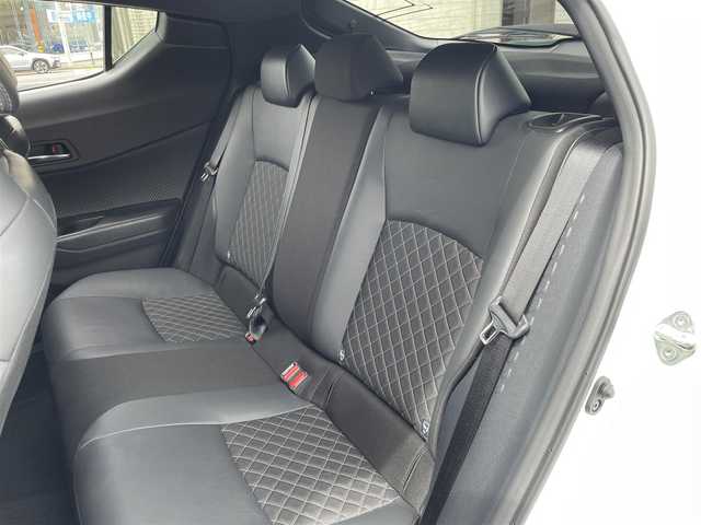 トヨタ Ｃ－ＨＲ G 群馬県 2023(令5)年 2.5万km パール ワンオーナー/純正ディスプレイオーディオ/全方位カメラ/ビルトインETC2.0/ドラレコ前後/クルーズコントロール(追従走行あり)/横滑り防止装置/Bluetooth/オートライト/オートマチックハイビーム/シートヒーター(D+N席)/LEDヘッドライト/スマートキー/純正アルミホイール/純正フロアマット/コーナーセンサー前後/USB入力端子/プッシュスタート/保証書/取扱説明書