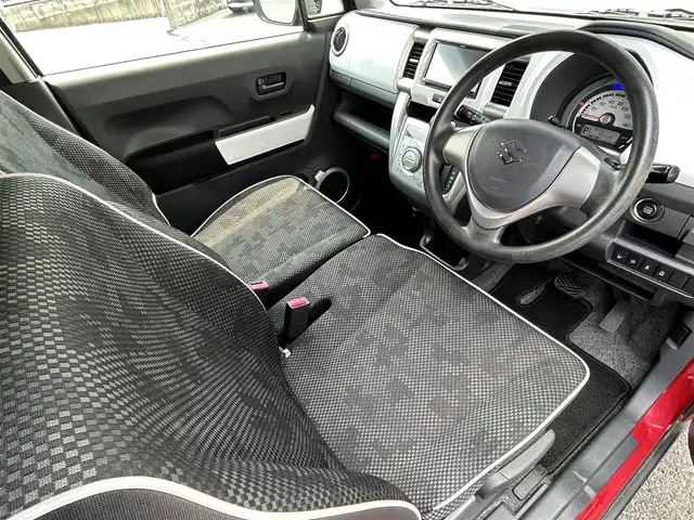スズキ ハスラー G 福岡県 2018(平30)年 5.9万km フェニックスレッドパール/ブルーイッシュブラックパール 純正メモリナビ【KXM-W503】/　（AM/FM/CD/DVD/Bluetooth/フルセグTV）/バックカメラ/スズキセーフティサポート/・デュアルカメラブレーキサポート/・誤発進抑制機能/・車線逸脱警報/・ふらつき警報/・先行車発進お知らせ機能/横滑り防止機能/アイドリングストップ/シートヒーター（D/N）/ベンチシート/フルフラットシート/前後ドライブレコーダー【ZDR035】/純正フロアマット/ISOFIX/ドアバイザー/電源ソケット×1/スペアキー×1/保証書/取扱説明書