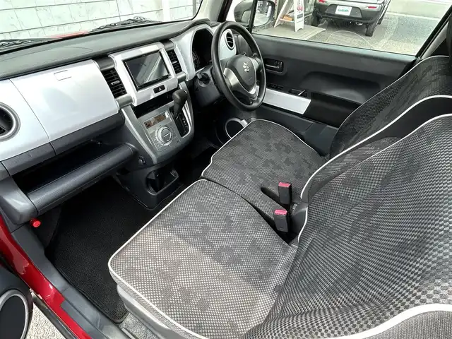 スズキ ハスラー G 福岡県 2018(平30)年 5.9万km フェニックスレッドパール/ブルーイッシュブラックパール 純正メモリナビ【KXM-W503】/　（AM/FM/CD/DVD/Bluetooth/フルセグTV）/バックカメラ/スズキセーフティサポート/・デュアルカメラブレーキサポート/・誤発進抑制機能/・車線逸脱警報/・ふらつき警報/・先行車発進お知らせ機能/横滑り防止機能/アイドリングストップ/シートヒーター（D/N）/ベンチシート/フルフラットシート/前後ドライブレコーダー【ZDR035】/純正フロアマット/ISOFIX/ドアバイザー/電源ソケット×1/スペアキー×1/保証書/取扱説明書