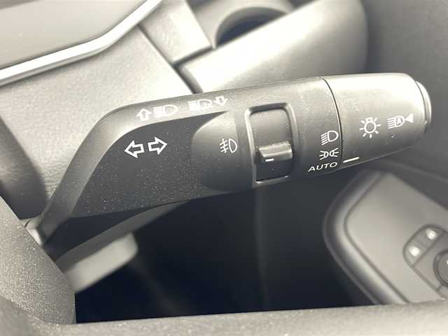 日産 ノート X 栃木県 2021(令3)年 2.2万km ピュアホワイトパール e-POWER/純正メモリーナビ/・AM/FM/フルセグ/BT/HDMI/AndroidAuto/エマージェンシーブレーキ/ブラインドスポットモニター/ふらつき警報/アラウンドビューモニター/デジタルインナーミラー/オートハイビーム/純正前側ドライブレコーダー/電動パーキング/ビルトインETC/ワイヤレス充電/ステアリングスイッチ/純正マット/ドアバイザー