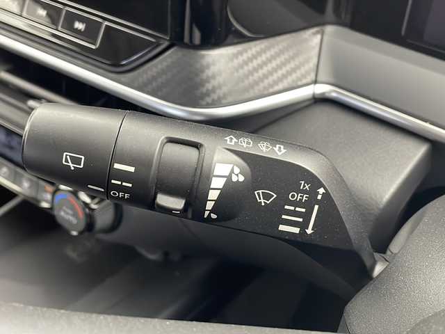 日産 ノート X 栃木県 2021(令3)年 2.2万km ピュアホワイトパール e-POWER/純正メモリーナビ/・AM/FM/フルセグ/BT/HDMI/AndroidAuto/エマージェンシーブレーキ/ブラインドスポットモニター/ふらつき警報/アラウンドビューモニター/デジタルインナーミラー/オートハイビーム/純正前側ドライブレコーダー/電動パーキング/ビルトインETC/ワイヤレス充電/ステアリングスイッチ/純正マット/ドアバイザー