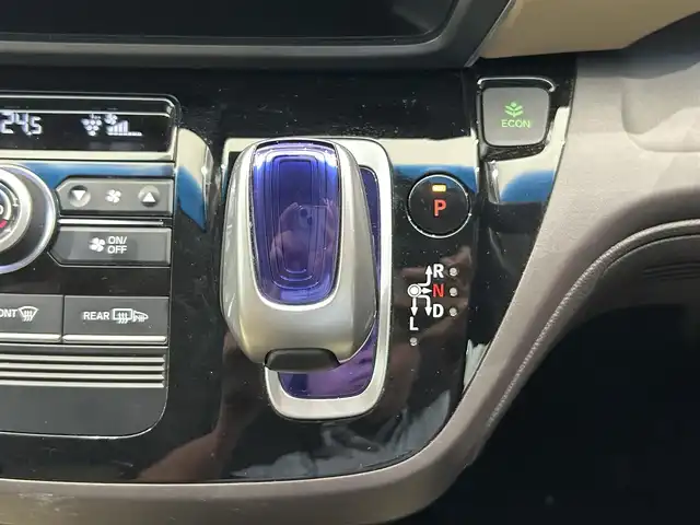 ホンダ フリード ハイブリット G ホンダセンシング 鹿児島県 2019(平31)年 5.4万km ホワイトオーキッドパール ワンオーナー　/禁煙車　/両側パワスラ　/純正ディスプレイオーディオ　/バックカメラ　/ワンセグＴＶ　/Ｂｌｕｅｔｏｏｔｈ　/ホンダセンシング　/追従型クルコン　/電格ミラー　/前席レザー調シートカバー　/ステリモ　/ＥＴＣ/ドアバイザー/後席ロール式サンシェード/純正フロアマット/スマートキー