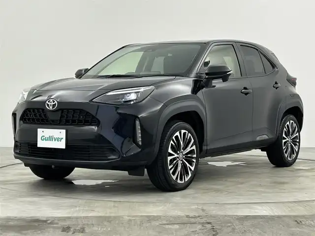 トヨタ ヤリスクロス Z 群馬県 2022(令4)年 1.2万km ブラックマイカ 純正ディスプレイオーディオ　バックカメラ　レーダークルーズコントロール　ＬＥＤ　ＡＨＢ　シートヒーター　純正１８インチＡＷ　ステアリングリモコン　オートブレーキホールド　スマートキー　ＥＴＣ　禁煙車