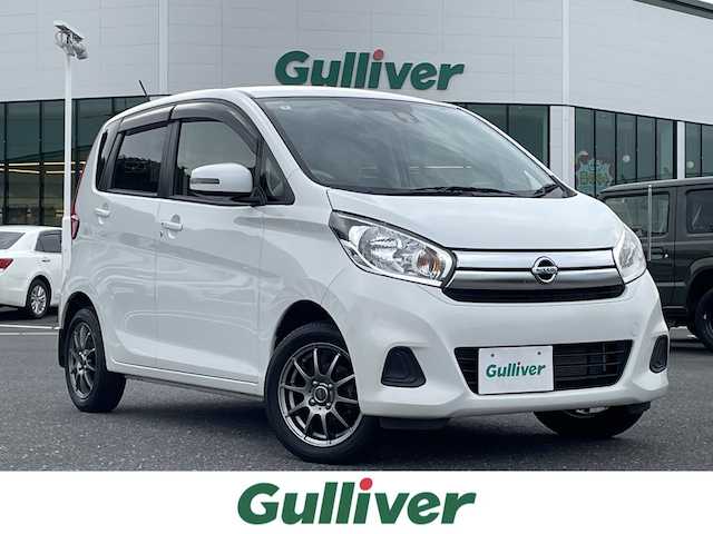 日産 デイズ X 島根県 2016(平28)年 5.4万km ホワイトパール 登録時走行距離53784km/純正ナビ/BT・CD・FM・AM/エマージェンシーブレーキ/全周囲カメラ/アイドリングストップ/前後ドライブレコーダー/純正フロアマット/社外14インチアルミホイール/ハロゲンライト/ドアバイザー/エンジンスタートボタン
