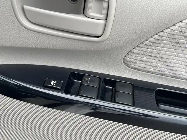 日産 デイズ X 島根県 2016(平28)年 5.4万km ホワイトパール 登録時走行距離53784km/純正ナビ/BT・CD・FM・AM/エマージェンシーブレーキ/全周囲カメラ/アイドリングストップ/前後ドライブレコーダー/純正フロアマット/社外14インチアルミホイール/ハロゲンライト/ドアバイザー/エンジンスタートボタン