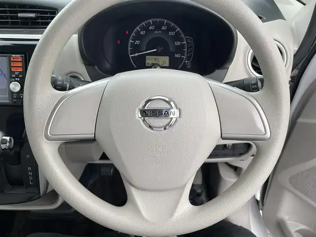 日産 デイズ X 島根県 2016(平28)年 5.4万km ホワイトパール 登録時走行距離53784km/純正ナビ/BT・CD・FM・AM/エマージェンシーブレーキ/全周囲カメラ/アイドリングストップ/前後ドライブレコーダー/純正フロアマット/社外14インチアルミホイール/ハロゲンライト/ドアバイザー/エンジンスタートボタン
