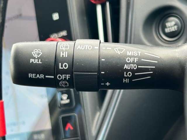 スバル レヴォーグ 1．8STIスポーツ EX 千葉県 2021(令3)年 2.9万km クリスタルホワイトP アイサイトX/純正ナビ/Bluetooth/AndroidAuto/AppleCarPlay/フルセグTV/バック・サイドカメラ/ETC/デジタルインナーミラー/全車速追従機能付クルーズコントロール/エマージェンシーレンキープアシスト/車線逸脱警報/ドライバーモニタリングシステム/プリクラッシュブレーキ/渋滞時発進アシスト/アクティブレーンチェンジアシスト/アンビエントライト/パワーバックドア/レザーシート/前席シートヒーター/パドルシフト/RAYS18インチアルミホイール/ガナドールマフラー/フロアマット/保証書・取扱説明書
