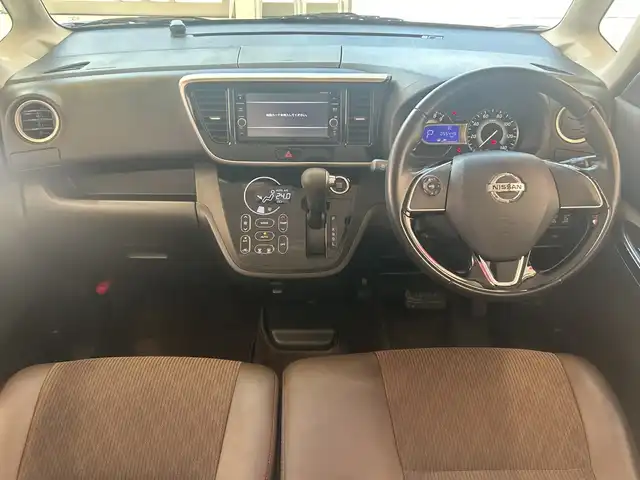 日産 デイズ ルークス HWS X Vセレクション 埼玉県 2017(平29)年 5.6万km プレミアムパープルP インテリジェントエマージェンシーブレーキ/純正SDナビ/　　DVD/フルセグTV/Bluetooth/USB/アラウンドビューモニター/両側パワースライドドア/ハーフレザーシート/純正15インチアルミホイール/純正LEDヘッドライト/純正フロアマット/ETC/スマートキー×2/禁煙車