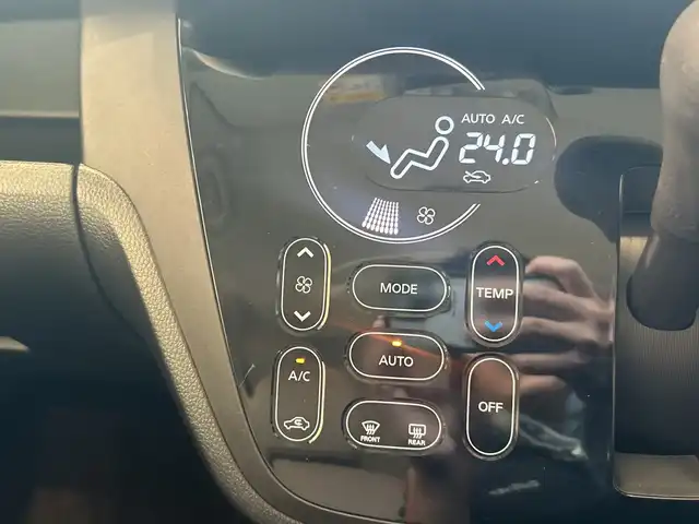 日産 デイズ ルークス HWS X Vセレクション 埼玉県 2017(平29)年 5.6万km プレミアムパープルP インテリジェントエマージェンシーブレーキ/純正SDナビ/　　DVD/フルセグTV/Bluetooth/USB/アラウンドビューモニター/両側パワースライドドア/ハーフレザーシート/純正15インチアルミホイール/純正LEDヘッドライト/純正フロアマット/ETC/スマートキー×2/禁煙車