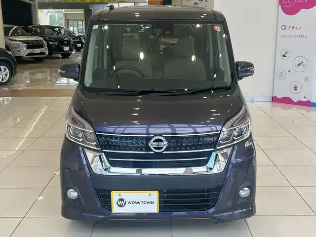 日産 デイズ ルークス HWS X Vセレクション 埼玉県 2017(平29)年 5.6万km プレミアムパープルP インテリジェントエマージェンシーブレーキ/純正SDナビ/　　DVD/フルセグTV/Bluetooth/USB/アラウンドビューモニター/両側パワースライドドア/ハーフレザーシート/純正15インチアルミホイール/純正LEDヘッドライト/純正フロアマット/ETC/スマートキー×2/禁煙車