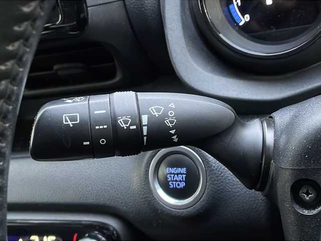 トヨタ ヤリス Z 山口県 2020(令2)年 10.5万km アバンギャルドブロンズメタリック 純正ディスプレイオーディオ/・Bluetooth/・Apple Car Play/・Android Auto/・AM/FM/バックカメラ/Toyota Safety Sence/・プリクラッシュセーフティ/・レーントレーシングアシスト/・レーンディパーチャーアラート/・レーダークルーズコントロール/・オートマチックハイビーム/・ロードサインアシスト/・プロアクティブドライビングアシスト/・発進遅れ告知機能/クリアランスソナー/シートヒーター/ETC/ドライブレコーダー/ドアバイザー/LEDヘッドライト/フォグライト/オートライト機能/プッシュスタート/スマートキー/スペアキー有/取扱説明書/保証書