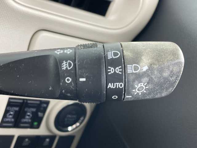 ダイハツ ムーヴ キャンバス G メイクアッフ SA Ⅱ 愛知県 2017(平29)年 1.8万km パールホワイトⅢ/ナチュラルベージュマイカメタリック 2トーン 禁煙車/純正8インチナビ/(Bluetooth/CD/DVD/SD/USB/HDMI/フルセグTV 品番:NSZP-X67D)/全方位カメラ/(バックカメラ)/衝突軽減ブレーキ/レーンキープアシスト/後部コーナーセンサー/ETC/両側パワースライドドア/アイドリングストップ/スマートキー/プッシュスタート/LEDヘッドライト/オートライト/フロントフォグランプ/純正フロアマット/ベンチシート