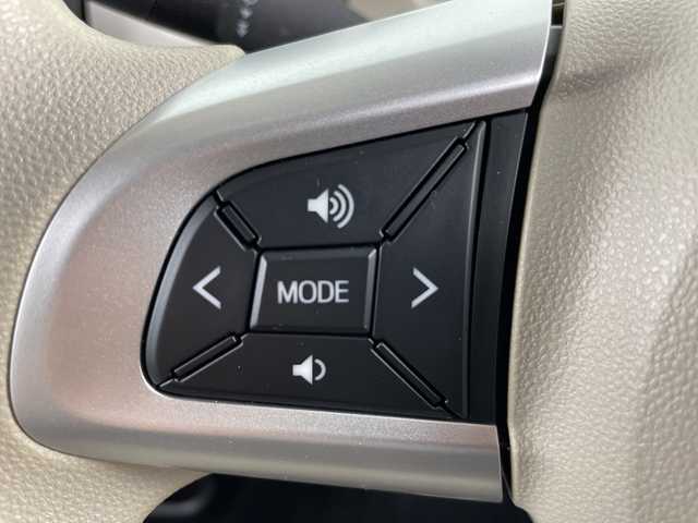 ダイハツ ムーヴ キャンバス G メイクアッフ SA Ⅱ 愛知県 2017(平29)年 1.8万km パールホワイトⅢ/ナチュラルベージュマイカメタリック 2トーン 禁煙車/純正8インチナビ/(Bluetooth/CD/DVD/SD/USB/HDMI/フルセグTV 品番:NSZP-X67D)/全方位カメラ/(バックカメラ)/衝突軽減ブレーキ/レーンキープアシスト/後部コーナーセンサー/ETC/両側パワースライドドア/アイドリングストップ/スマートキー/プッシュスタート/LEDヘッドライト/オートライト/フロントフォグランプ/純正フロアマット/ベンチシート