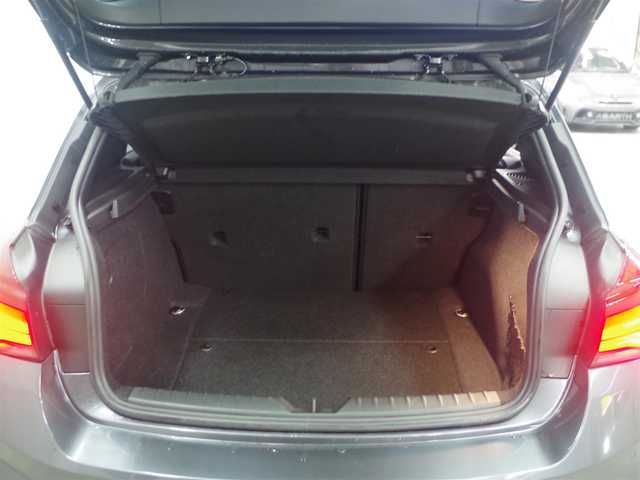 ＢＭＷ １１８ｄ Mスポーツ エディションシャドー 兵庫県 2019(令1)年 4.7万km ミネラルグレー ダーク・ヘッドライト/リア・ランプ（専用装備）/ハイグロス・ブラック・キドニー・グリル（専用装備）/18インチ Mライト・アロイ・ホイール・ダブルスポーク ジェット・ブラック（専用装備）/コーナー・クロス アンソラジット/グレー・ハイライト/ハイグロス・ブラック・トリム/パール・クローム・ハイライト/インテリア・バッヂ（専用装備）/パーキング・サポート・パッケージ（特別装備）/ACC/アクティブ・クルーズ・コントロール（ストップ＆ゴー機能付/特別装備）/コンフォート・パッケージ（特別装備）