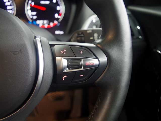 ＢＭＷ １１８ｄ Mスポーツ エディションシャドー 兵庫県 2019(令1)年 4.7万km ミネラルグレー ダーク・ヘッドライト/リア・ランプ（専用装備）/ハイグロス・ブラック・キドニー・グリル（専用装備）/18インチ Mライト・アロイ・ホイール・ダブルスポーク ジェット・ブラック（専用装備）/コーナー・クロス アンソラジット/グレー・ハイライト/ハイグロス・ブラック・トリム/パール・クローム・ハイライト/インテリア・バッヂ（専用装備）/パーキング・サポート・パッケージ（特別装備）/ACC/アクティブ・クルーズ・コントロール（ストップ＆ゴー機能付/特別装備）/コンフォート・パッケージ（特別装備）