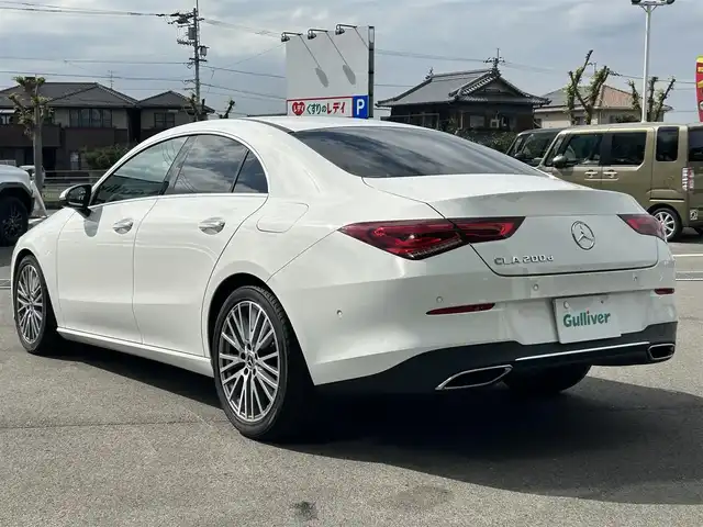 メルセデス・ベンツ ＣＬＡ２００ｄ 愛媛県 2020(令2)年 4.3万km ポーラホワイト レーダーセーフティパッケージ/ナビゲーションパッケージ/アクティブパーキングアシスト/LEDハイパフォーマンスヘッドランプ/純正18インチAW/10.25インチワイドディスプレイ/　Bluetooth/フルセグTV/ハーフレザーシート/前席パワーシート/革巻きステアリング/ドライブレコーダー/置くだけ充電/スペアキー×1/社外フロアマット/スカッフイルミネーション/保証書
