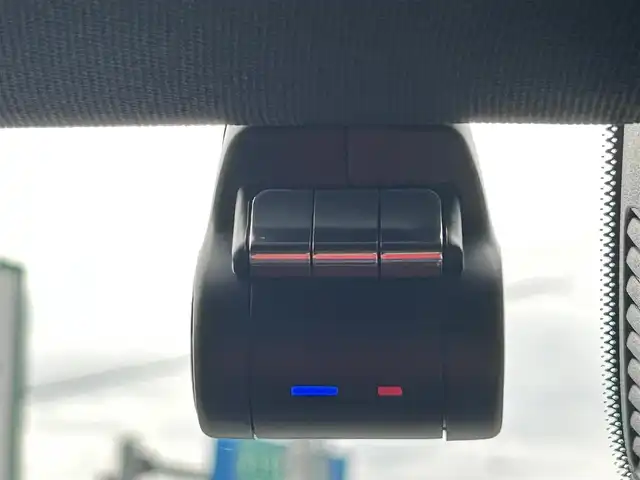 メルセデス・ベンツ ＣＬＡ２００ｄ 愛媛県 2020(令2)年 4.3万km ポーラホワイト レーダーセーフティパッケージ/ナビゲーションパッケージ/アクティブパーキングアシスト/LEDハイパフォーマンスヘッドランプ/純正18インチAW/10.25インチワイドディスプレイ/　Bluetooth/フルセグTV/ハーフレザーシート/前席パワーシート/革巻きステアリング/ドライブレコーダー/置くだけ充電/スペアキー×1/社外フロアマット/スカッフイルミネーション/保証書