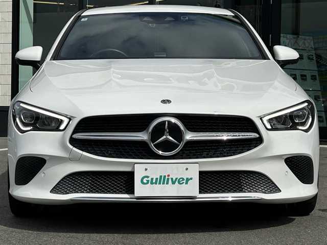 メルセデス・ベンツ ＣＬＡ２００ｄ 愛媛県 2020(令2)年 4.3万km ポーラホワイト レーダーセーフティパッケージ/ナビゲーションパッケージ/アクティブパーキングアシスト/LEDハイパフォーマンスヘッドランプ/純正18インチAW/10.25インチワイドディスプレイ/　Bluetooth/フルセグTV/ハーフレザーシート/前席パワーシート/革巻きステアリング/ドライブレコーダー/置くだけ充電/スペアキー×1/社外フロアマット/スカッフイルミネーション/保証書