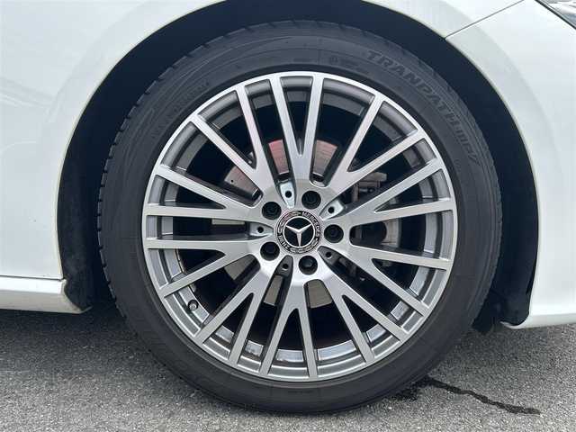 メルセデス・ベンツ ＣＬＡ２００ｄ 愛媛県 2020(令2)年 4.3万km ポーラホワイト レーダーセーフティパッケージ/ナビゲーションパッケージ/アクティブパーキングアシスト/LEDハイパフォーマンスヘッドランプ/純正18インチAW/10.25インチワイドディスプレイ/　Bluetooth/フルセグTV/ハーフレザーシート/前席パワーシート/革巻きステアリング/ドライブレコーダー/置くだけ充電/スペアキー×1/社外フロアマット/スカッフイルミネーション/保証書