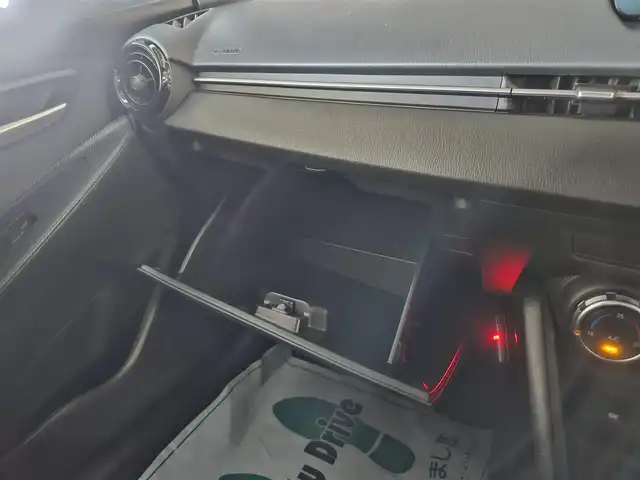 マツダ マツダ２ 15S スマートエディション 岩手県 2023(令5)年 3.1万km ディープクリスタルブルーマイカ 〇純正8型ナビ/〇フルセグTV/〇バックカメラ/〇全周囲カメラ/〇ETC/〇コーナーセンサー/〇ブラインドスポットモニタリング/〇クリアランスソナー/〇衝突被害軽減ブレーキ/〇LEDヘッドランプ/〇プライバシーガラス/〇オートエアコン/〇ステアリングスイッチ/〇プッシュスタートボタン/〇スマートキー/プッシュエンジンスタート/〇スペアキー/〇禁煙車