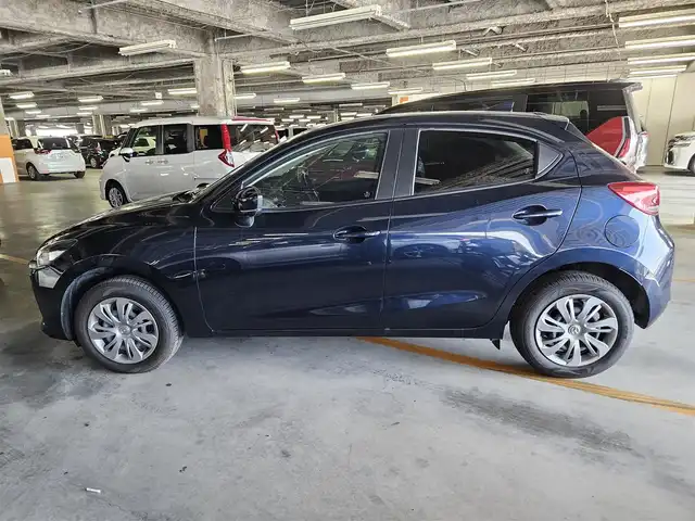 マツダ マツダ２ 15S スマートエディション 岩手県 2023(令5)年 3.1万km ディープクリスタルブルーマイカ 〇純正8型ナビ/〇フルセグTV/〇バックカメラ/〇全周囲カメラ/〇ETC/〇コーナーセンサー/〇ブラインドスポットモニタリング/〇クリアランスソナー/〇衝突被害軽減ブレーキ/〇LEDヘッドランプ/〇プライバシーガラス/〇オートエアコン/〇ステアリングスイッチ/〇プッシュスタートボタン/〇スマートキー/プッシュエンジンスタート/〇スペアキー/〇禁煙車