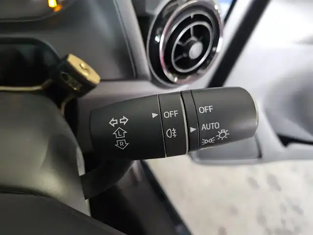 マツダ マツダ２ 15S スマートエディション 岩手県 2023(令5)年 3.1万km ディープクリスタルブルーマイカ 〇純正8型ナビ/〇フルセグTV/〇バックカメラ/〇全周囲カメラ/〇ETC/〇コーナーセンサー/〇ブラインドスポットモニタリング/〇クリアランスソナー/〇衝突被害軽減ブレーキ/〇LEDヘッドランプ/〇プライバシーガラス/〇オートエアコン/〇ステアリングスイッチ/〇プッシュスタートボタン/〇スマートキー/プッシュエンジンスタート/〇スペアキー/〇禁煙車