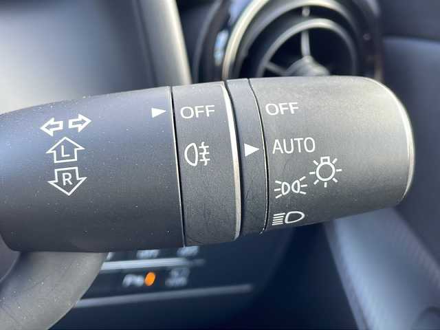 マツダ マツダ２ 15S スマートエディション 岩手県 2023(令5)年 3.1万km ディープクリスタルブルーマイカ マツダ8型ナビ 全周囲C フルセグTV BSM ETC Bluetooth DVD再生 スマホ連携 ステアリングスイッチ MTモード付AT オートLEDヘッドライト フォグランプ コーナーセンサー オート電格ミラー フロアマット スマートキー