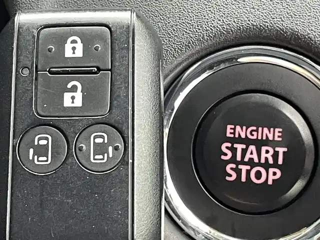 スズキ ソリオ HV MZ 熊本県 2020(令2)年 4.8万km メロウディープレッドパール 純正9インチナビ（ＣＤ・ＤＶＤ・フルセグ・ＢＴ・ＵＳＢ）/全周囲カメラ/両側パワースライドドア　/前席シートヒーター　/後ろのみクリアランスソナー　/レーダークルーズコントロール　/衝突軽減ブレーキ　/レーンキープアシスト/横滑り防止/アイドリングストップ/ヘッドアップディスプレイ/スリムサーキュレーター/パーソナルテーブル/純正フロアマット/純正１５インチAW/オートライト/LEDヘッドライト/フォグランプ/スマートキー/プッシュスタート