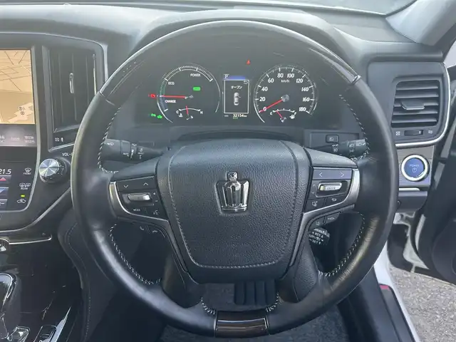 トヨタ クラウン ハイブリッド アスリートSJ-フロンティアLTD 愛知県 2018(平30)年 3.3万km ホワイトパールクリスタルシャイン 純正メモリナビ/フルセグテレビ/バックカメラ/Bluetooth/ウィンカーミラー/クルーズコントロール/ドアバイザー/プッシュスタート/ビルトインETC/衝突軽減ブレーキ/ハーフレザーシート/シートヒーター