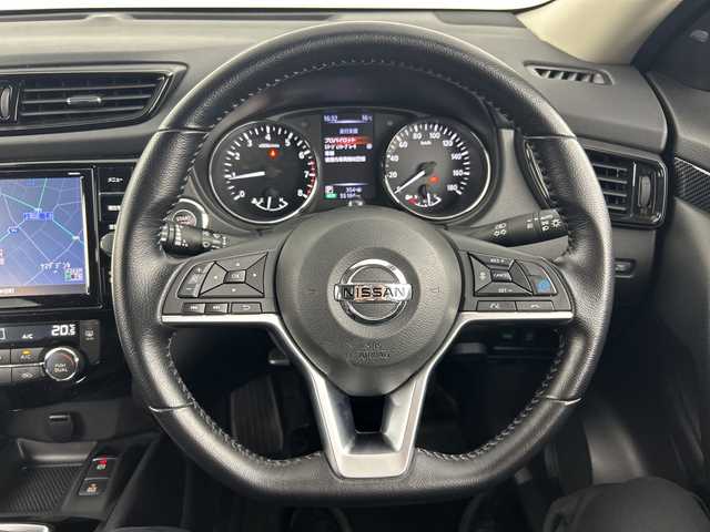 日産 エクストレイル 20Xi 愛知県 2021(令3)年 5.6万km ダイヤモンドブラック 禁煙車/ワンオーナー/純正9インチナビ/（CD/DVD/Bluetooth/フルセグTV/SD)/全方位カメラ/プロパイロット/衝突軽減ブレーキ/レーンキープアシスト/レーダークルーズコントロール/コーナーセンサー/オートマチックハイビーム/インテリジェントルームミラー/ETC/ドライブレコーダー/シートヒーター/前席パワーシート/パワーバックドア/アイドリングストップ/純正18インチアルミホイール/スマートキー/スペアキー1本/プッシュスタート/LEDヘッドライト/フロントフォグランプ/オートライト/純正フロアマット/横滑り防止装置/電子パーキングブレーキ/オートホールド