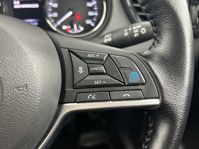 日産 エクストレイル 20Xi 愛知県 2021(令3)年 5.6万km ダイヤモンドブラック 禁煙車/ワンオーナー/純正9インチナビ/（CD/DVD/Bluetooth/フルセグTV/SD)/全方位カメラ/プロパイロット/衝突軽減ブレーキ/レーンキープアシスト/レーダークルーズコントロール/コーナーセンサー/オートマチックハイビーム/インテリジェントルームミラー/ETC/ドライブレコーダー/シートヒーター/前席パワーシート/パワーバックドア/アイドリングストップ/純正18インチアルミホイール/スマートキー/スペアキー1本/プッシュスタート/LEDヘッドライト/フロントフォグランプ/オートライト/純正フロアマット/横滑り防止装置/電子パーキングブレーキ/オートホールド