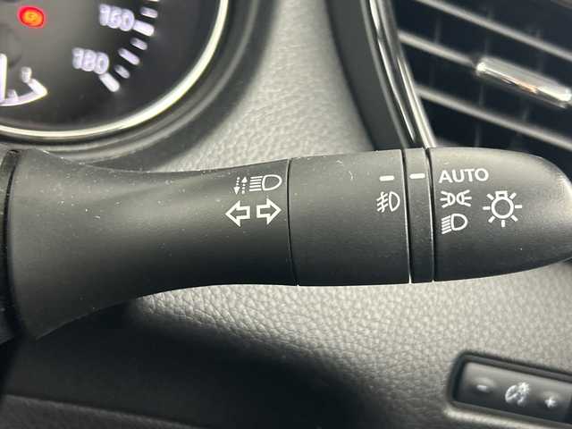 日産 エクストレイル 20Xi 愛知県 2021(令3)年 5.6万km ダイヤモンドブラック 禁煙車/ワンオーナー/純正9インチナビ/（CD/DVD/Bluetooth/フルセグTV/SD)/全方位カメラ/プロパイロット/衝突軽減ブレーキ/レーンキープアシスト/レーダークルーズコントロール/コーナーセンサー/オートマチックハイビーム/インテリジェントルームミラー/ETC/ドライブレコーダー/シートヒーター/前席パワーシート/パワーバックドア/アイドリングストップ/純正18インチアルミホイール/スマートキー/スペアキー1本/プッシュスタート/LEDヘッドライト/フロントフォグランプ/オートライト/純正フロアマット/横滑り防止装置/電子パーキングブレーキ/オートホールド