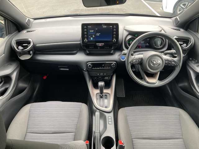 トヨタ ヤリス ハイブリッド Z 佐賀県 2023(令5)年 1.3万km ブラック ワンオーナー/純正ディスプレイオーディオ/バックカメラ/プリクラッシュセーフティ/レーンディパーチャーアラート/オートハイビーム/アダプティブクルーズコントロール/クリアランスソナー/シートヒーター/ステアリングヒーター/ステアリングリモコン/ETC2.0/純正ドライブレコーダー/プッシュスタート/スマートキー/LEDヘッドライト/フォグライト