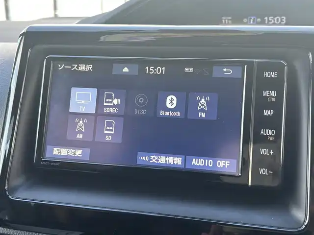 トヨタ エスクァイア Xi 大阪府 2019(令1)年 2.8万km ブラック 純正ナビ　/  フルセグＴＶ/CD/DVD/Bluetooth/USB　/バックモニター　/トヨタセーフティセンス/コーナーセンサー　/片側パワースライドドア　/クルーズコントロール　/アイドリングストップ　/前方ドライブレコーダー/純正15インチアルミホイール　/純正フロアマット　/スマートキー　/ＥＴＣ　/ＬＥＤ