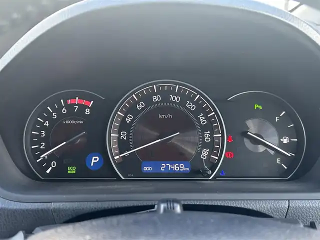 トヨタ エスクァイア Xi 大阪府 2019(令1)年 2.8万km ブラック 純正ナビ　/  フルセグＴＶ/CD/DVD/Bluetooth/USB　/バックモニター　/トヨタセーフティセンス/コーナーセンサー　/片側パワースライドドア　/クルーズコントロール　/アイドリングストップ　/前方ドライブレコーダー/純正15インチアルミホイール　/純正フロアマット　/スマートキー　/ＥＴＣ　/ＬＥＤ