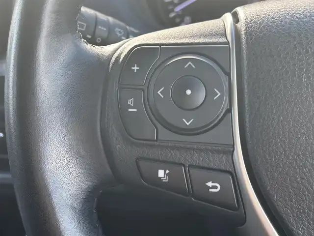 トヨタ エスクァイア Xi 大阪府 2019(令1)年 2.8万km ブラック 純正ナビ　/  フルセグＴＶ/CD/DVD/Bluetooth/USB　/バックモニター　/トヨタセーフティセンス/コーナーセンサー　/片側パワースライドドア　/クルーズコントロール　/アイドリングストップ　/前方ドライブレコーダー/純正15インチアルミホイール　/純正フロアマット　/スマートキー　/ＥＴＣ　/ＬＥＤ