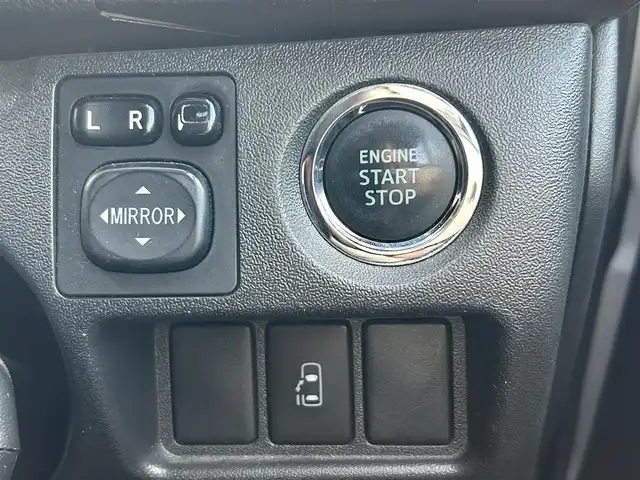 トヨタ ハイエース グランドキャビン 佐賀県 2017(平29)年 9.1万km ホワイトパールクリスタルシャイン ワンオーナー/アルパイン7インチナビ/バックカメラ/フルセグテレビ/CD/DVD/Bluetooth/SD/FM.AM/後席フリップダウンモニター/片側パワースライドドア/オートライト/ETC/プッシュスタート/前後ドライブレコーダー/スマートキー/メカニカルキー×2/保証書/取扱説明書