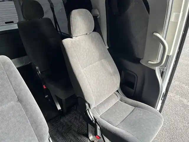 トヨタ ハイエース グランドキャビン 佐賀県 2017(平29)年 9.1万km ホワイトパールクリスタルシャイン ワンオーナー/アルパイン7インチナビ/バックカメラ/フルセグテレビ/CD/DVD/Bluetooth/SD/FM.AM/後席フリップダウンモニター/片側パワースライドドア/オートライト/ETC/プッシュスタート/前後ドライブレコーダー/スマートキー/メカニカルキー×2/保証書/取扱説明書