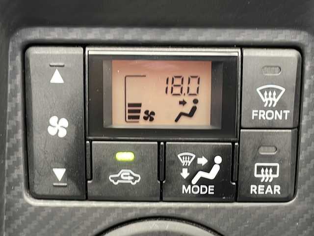 ダイハツ コペン ローブ S 千葉県 2018(平30)年 4.4万km ブラックマイカメタリック 5速MT/RECARO製シート/7インチナビ【AVIC-RW801】/（FM/AM/CD/DVD/フルセグTV/Bluetooth）/ETC/スマートキー/プッシュスタート/シートヒーター/電動格納ミラー/革巻きステアリング/ステアリングスイッチ/LEDヘッドライト/フロントフォグランプ/プッシュスタート/スマートキー/純正フロアマット