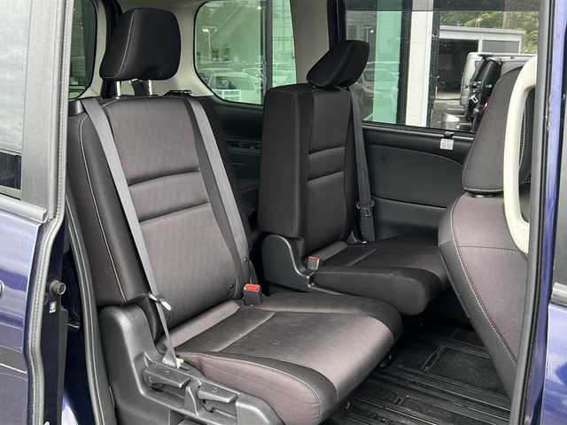 日産 セレナ ハイウェイスター 鹿児島県 2018(平30)年 7.8万km アズライトブルー エンジンスタートボタン/クルーズコントロール/パワーステアリング/WAC/ABS/PW/両側パワースライドドア/純正ナビ/Bluetooth/DVD/CD/SD/TV/全方位バックカメラ/パーキングアシスト/純正後部座席モニター/純正フロアマット/オートライト/ワンセグ/コーナーセンサー/USB入力端子/カーテンエアバッグ
