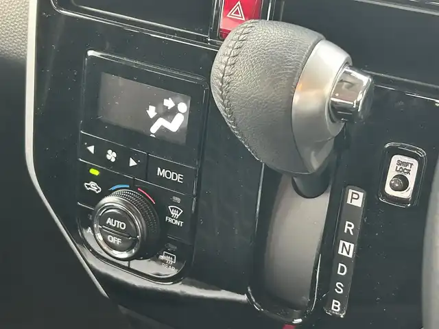 トヨタ ルーミー カスタムG 福岡県 2019(令1)年 2万km パールホワイトⅢ ・ECLIPSEナビ（フルセグ・DVD・CD・Bluetooth）/・バックカメラ/・両側パワースライドドア/・純正ドライブレコーダー（取扱説明書あり）/・ETC/・クルーズコントロール/・トヨタクリアランスソナー/・横滑り防止装置/・オートマチックハイビーム/・衝突軽減システム/・D/N席シートヒーター/・リヤシート格納/・シートバックテーブル（D/N席）/・電動格納ミラー/・純正サンシェード/・純正ドアバイザー/・ISOFIX/・取扱説明書/・保証書