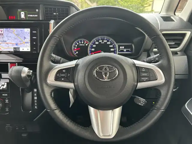 トヨタ ルーミー カスタムG 福岡県 2019(令1)年 2万km パールホワイトⅢ ・ECLIPSEナビ（フルセグ・DVD・CD・Bluetooth）/・バックカメラ/・両側パワースライドドア/・純正ドライブレコーダー（取扱説明書あり）/・ETC/・クルーズコントロール/・トヨタクリアランスソナー/・横滑り防止装置/・オートマチックハイビーム/・衝突軽減システム/・D/N席シートヒーター/・リヤシート格納/・シートバックテーブル（D/N席）/・電動格納ミラー/・純正サンシェード/・純正ドアバイザー/・ISOFIX/・取扱説明書/・保証書
