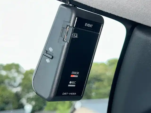 トヨタ ルーミー カスタムG 福岡県 2019(令1)年 2万km パールホワイトⅢ ・ECLIPSEナビ（フルセグ・DVD・CD・Bluetooth）/・バックカメラ/・両側パワースライドドア/・純正ドライブレコーダー（取扱説明書あり）/・ETC/・クルーズコントロール/・トヨタクリアランスソナー/・横滑り防止装置/・オートマチックハイビーム/・衝突軽減システム/・D/N席シートヒーター/・リヤシート格納/・シートバックテーブル（D/N席）/・電動格納ミラー/・純正サンシェード/・純正ドアバイザー/・ISOFIX/・取扱説明書/・保証書