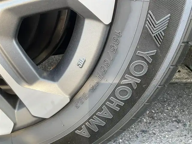 ホンダ フリード＋ クロスター ホンダセンシング 滋賀県 2020(令2)年 1.1万km プラチナホワイトパール ワンオーナー/ホンダセンシング/シルバールーフレール/クルーズコントロール/パナソニック7インチナビ/Bluetooth、CD、ワンセグテレビ/バックカメラ/ビルトインETC/両側パワースライドドア/前後ドライブレコーダー/ハーフレザーシート/ステアリングスイッチ/革巻ステアリングホイール/純正15インチアルミホイール/スペアキー有り/取扱説明書、保証書