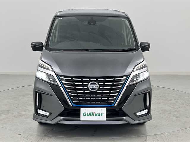 日産 セレナ e－パワー ハイウェイスター V 宮城県 2021(令3)年 2.6万km ダークメタルグレー/ダイヤモンドブラック プロパイロット/エマージェンシーブレーキ/側方支援/ブラインドスポットモニター/デジタルインナーミラー/全周囲カメラ/純正10インチSDナビ/・BT.CD.DVD.SD.USB.HDMI.ブルーレイ/フルセグTV/純正フリップダウンモニター/両側パワースライドドア/ハンズフリースライドドア/合皮シート/前席シートヒーター/ステアリングヒーター/ステアリングスイッチ/プッシュスタート/スマートキー×2/ETC/ドライブレコーダー（F）/電動パーキングブレーキ/LEDヘッドライト/LEDフォグライト/純正フロアマット/純正15インチAW/ロールサンシェード/シートバックテーブル/ドアバイザー