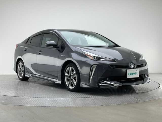 トヨタ プリウス A ツーリングセレクション 兵庫県 2019(令1)年 6.8万km グレーメタリック 純正SDナビ/（AM/FM/CD/Bluetooth/フルセグTV）/バックカメラ/プリクラッシュセーフティー/RCTA/クリアランスソナー/アダクティブクルーズコントロール/ブラインドスポットモニター/横滑り防止装置/LKA/盗難防止装置/カーテンエアバッグ/パーキングアシスト/コーナーセンサー（前後）/レザーシート/シートヒーター（D/N席）/D席パワーシート/LEDヘッドライト/フォグランプ/オートライト/オートマチックハイビーム/ビルトインETC2.0/ドライブレコーダー（前後）/MODELLISTAエアロ（フロント/サイド/リア）/純正17インチアルミホイール/純正フロアマット/ドアバイザー/スマートキー
