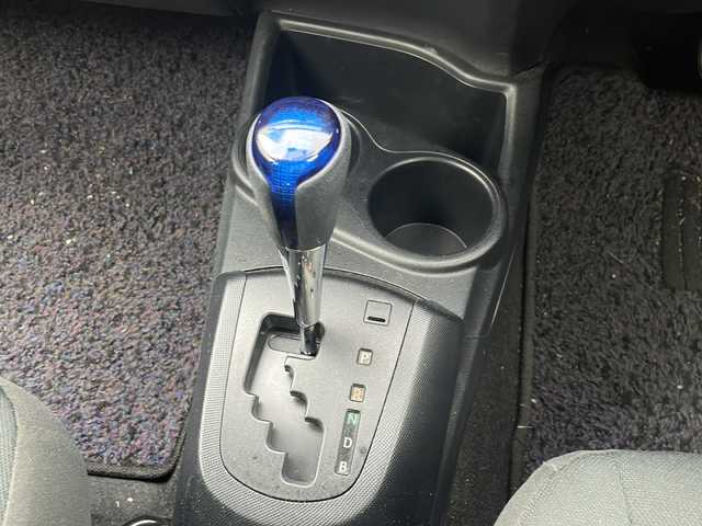 トヨタ アクア S 石川県 2018(平30)年 5.7万km ブラックマイカ KENWOODナビ/（ワンセグ/AM/FM/CD/DVD/Bluetooth）/ドライブレコーダー前後/ビルトインETC/バックカメラ/ECOMODE/横滑り防止システム/車両接近通報装置/ウィンカーミラー/保証書/取扱説明書