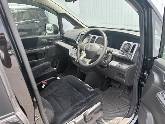 ホンダ ステップワゴン G Lパッケージ 滋賀県 2011(平23)年 13.5万km クリスタルブラックパール 純正7インチナビ（TV/CD/DVD)/両側スライドドア/後席モニター/バックカメラ/盗難防止装置/ビルトインETC/チップアップシート/HIDヘッドライト/純正フロアマット