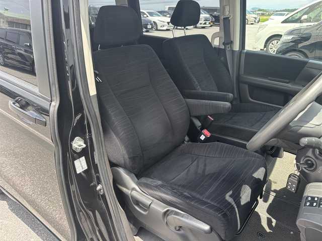 ホンダ ステップワゴン G Lパッケージ 滋賀県 2011(平23)年 13.5万km クリスタルブラックパール 純正7インチナビ（TV/CD/DVD)/両側スライドドア/後席モニター/バックカメラ/盗難防止装置/ビルトインETC/チップアップシート/HIDヘッドライト/純正フロアマット