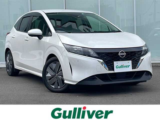 日産 ノート X 神奈川県 2022(令4)年 1万km ピュアホワイトパール 純正９インチメモリナビ iPod/AppleCarPlay/AndroidAuto/Bluetooth/アラウンドビューモニター　/車外サイドリアカメラ　/ＵＳＢポート　/前方ドライブレコーダー　/インテリジェントルームミラー/BSW /BSI /RCTA /純正フロアマット　/ドアバイザー/ダブルエアバッグ/衝突被害軽減システム